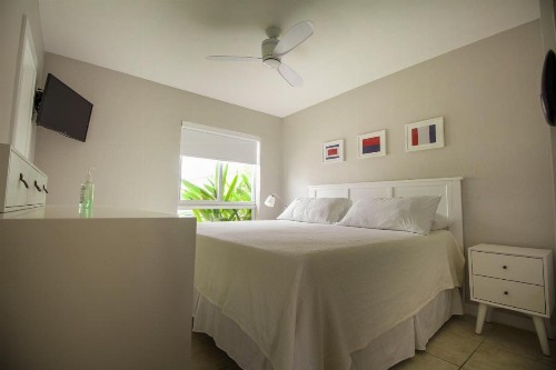 Shore View Hotel - image 43