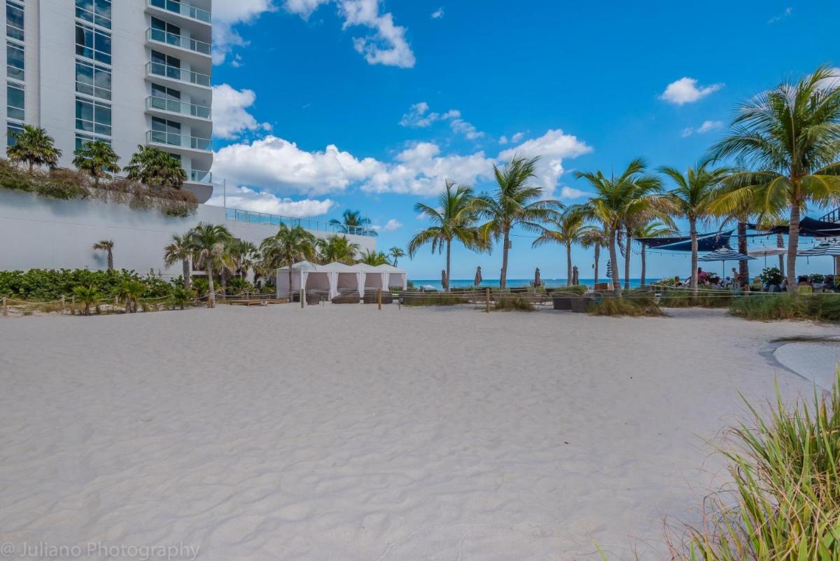 Oceanfront Luxury Apartments - main image
