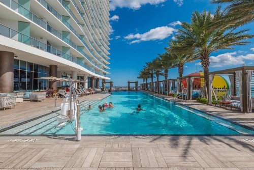 Oceanfront Luxury Apartments - image 3