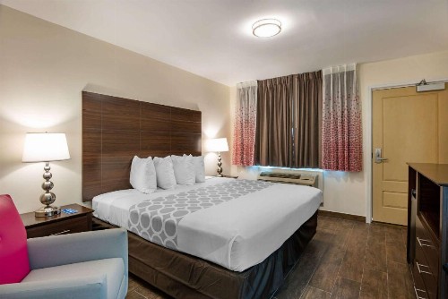Rodeway Inn near Hollywood Beach - image 16