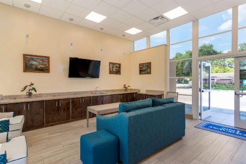 Rodeway Inn near Hollywood Beach - image 17