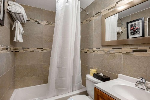 Rodeway Inn near Hollywood Beach - image 24