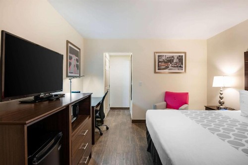 Rodeway Inn near Hollywood Beach - image 32