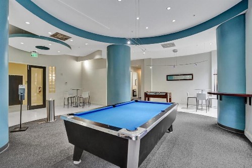 Tides Beachfront Apartments - image 13