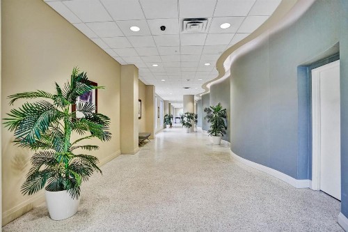 Tides Beachfront Apartments - image 16
