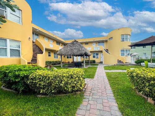 Hollywood Beach Seaside - image 1