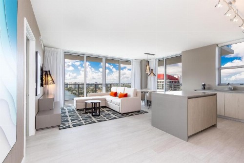 Modern 3 bedroom at Hollywood Beach Resort 28th floor - image 7