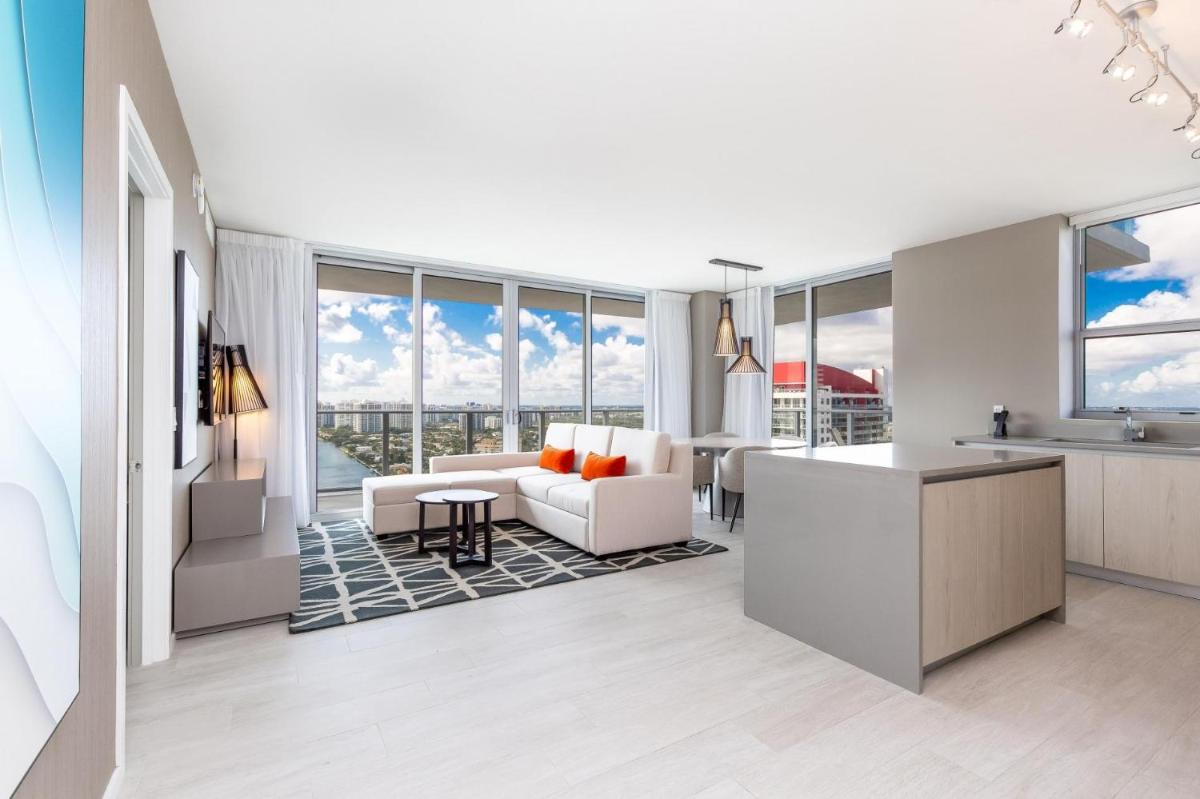 Modern 3 bedroom at Hollywood Beach Resort 28th floor - image 7