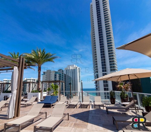 HYDE Beach House Apartments - image 2