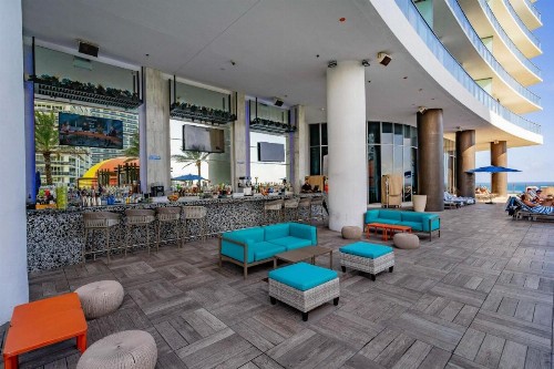 Ocean front 2 bedroom Hollywood Beach Resort 29th floor - image 4