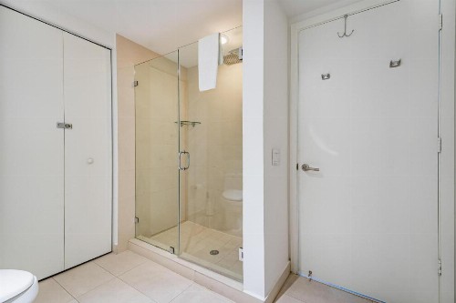 Ocean front 2 bedroom Hollywood Beach Resort 29th floor - image 5
