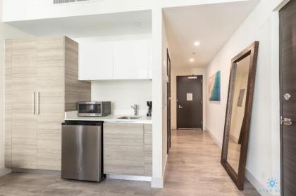 Beachfront Condo-ROOFTOP infinity POOL - image 14
