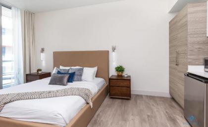 Special Offer Beachfront Condo ROOFTOP POOL - image 8