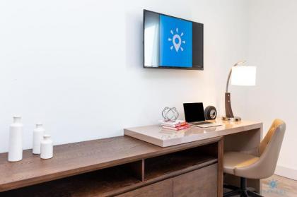 Special Offer Beachfront Condo ROOFTOP POOL - image 11