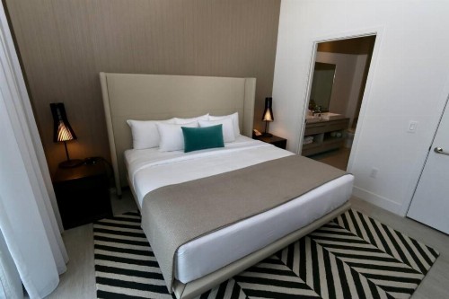 Luxury Two Bed Two Bath Beach Resort Condo - image 7
