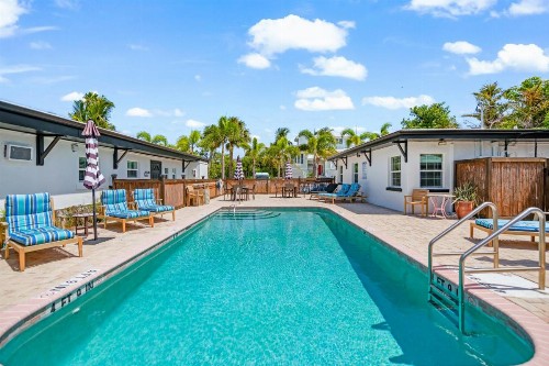 Haley's at Anna Maria Island Inn - image 1