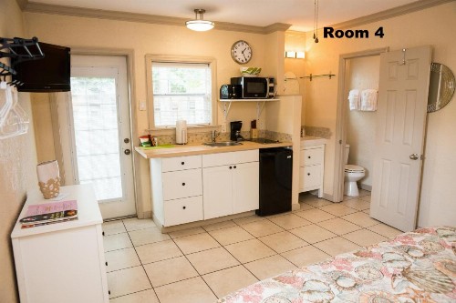 Haley's at Anna Maria Island Inn - image 34