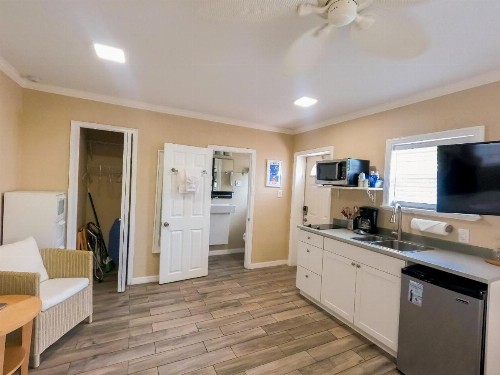 Haley's at Anna Maria Island Inn - image 37