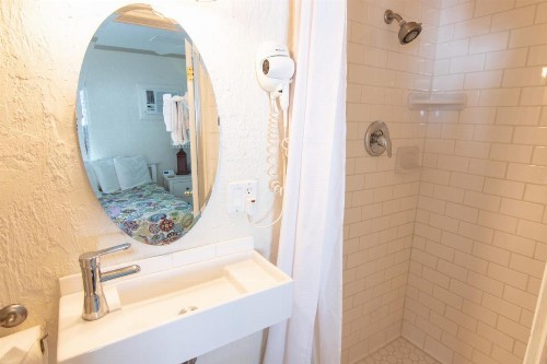 Haley's at Anna Maria Island Inn - image 4