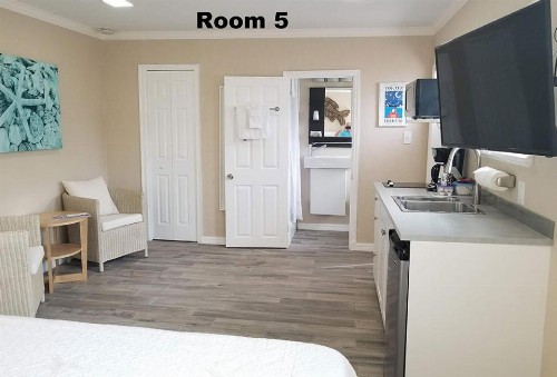 Haley's at Anna Maria Island Inn - image 41