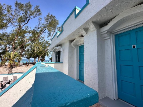Alamanda Villa on Holmes Beach - image 1