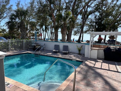 Alamanda Villa on Holmes Beach - image 2