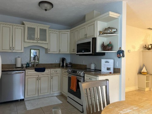 An Island Getaway at Palm Tree Villas - image 14