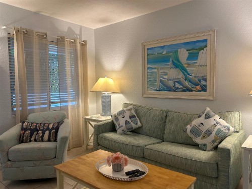 An Island Getaway at Palm Tree Villas - image 6