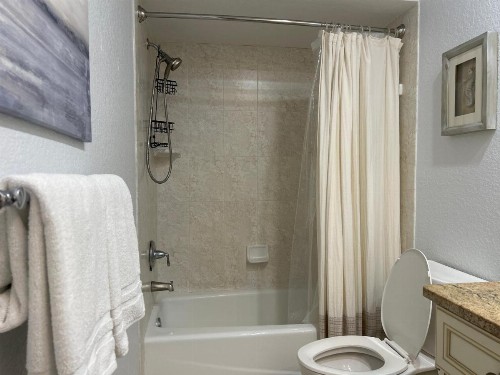 An Island Getaway at Palm Tree Villas - image 7
