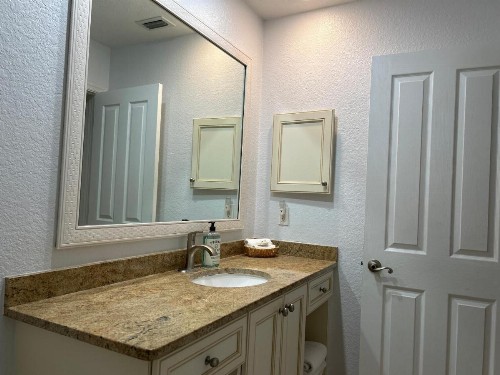 An Island Getaway at Palm Tree Villas - image 8