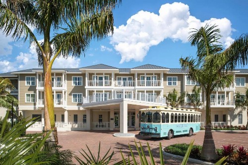 Waterline Marina Resort & Beach Club Autograph Collection - image 2