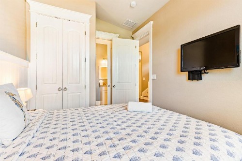 Cozy Cottage - image 10