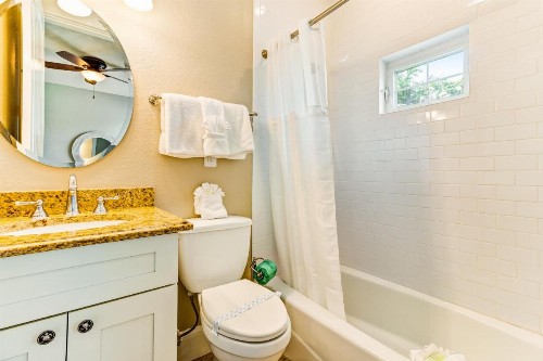 Cozy Cottage - image 12