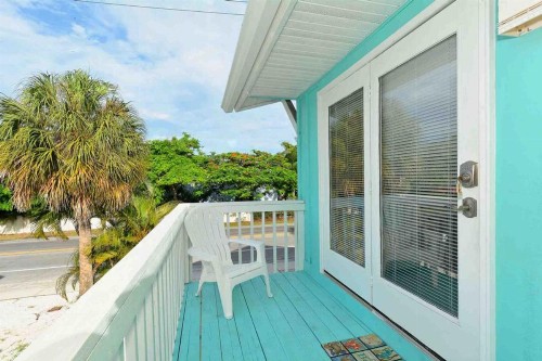 Turquoise Paradise West - image 12