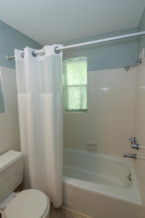 Bamboo Apartments - image 22