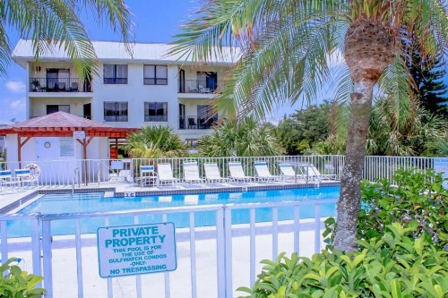 Sunshine Beach Rentals - image 11