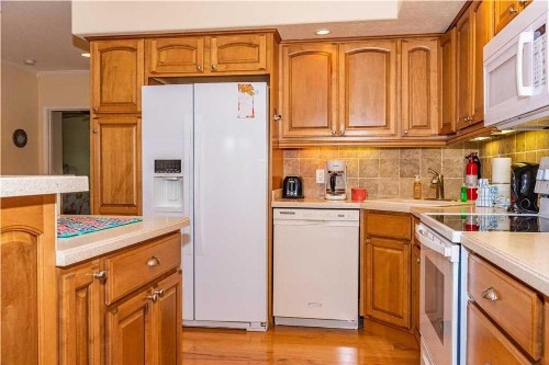 Castaway Cottage - image 6
