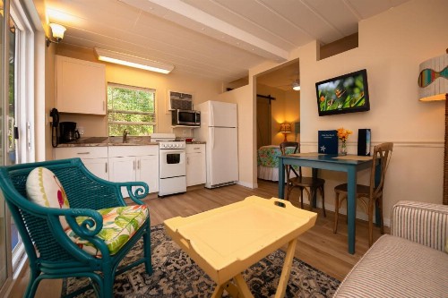 Cedar Cove Resort & Cottages - image 36