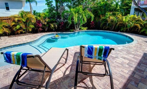 Escape from it all private pool minute to beach - image 2