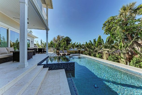 Brand New Luxe 4 Bedroom plus Nanny suite Heated pool spa bikes - image 9