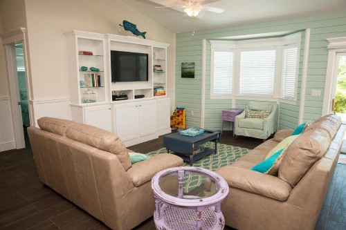 4 Bed 3 Bath BUNGALOW Heated Pool and Spa Bikes Kayaks free WiFi - image 10
