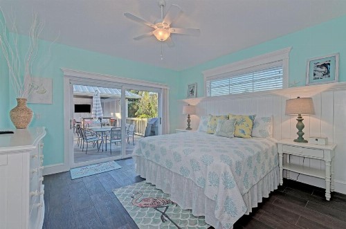 4 Bed 3 Bath BUNGALOW Heated Pool and Spa Bikes Kayaks free WiFi - image 21