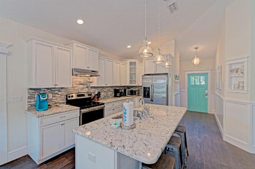 4 Bed 3 Bath BUNGALOW Heated Pool and Spa Bikes Kayaks free WiFi - image 22