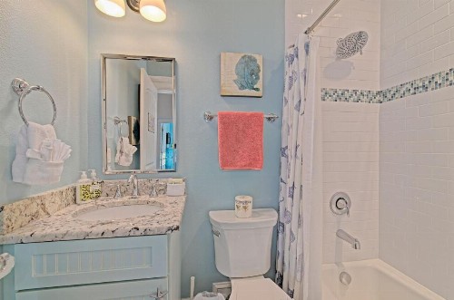 4 Bed 3 Bath BUNGALOW Heated Pool and Spa Bikes Kayaks free WiFi - image 27