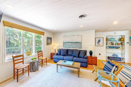 Blissful Beach Retreat - image 8