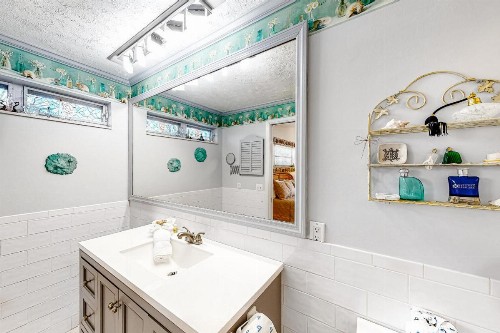 Beach Lodge - image 13