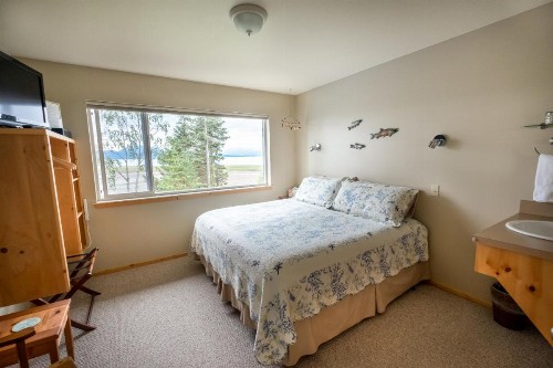 Bay Ave Bed and Breakfast Inn - image 17
