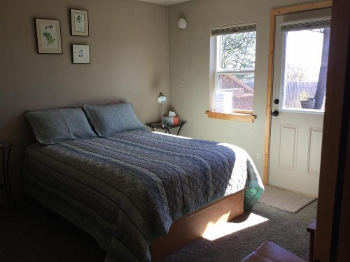 Bay Ave Bed and Breakfast Inn - image 18