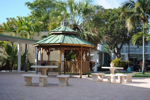 Floridian Hotel - image 2