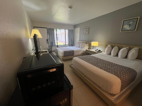 Garden Inn Homestead/Everglades/Gateway to Keys - image 24